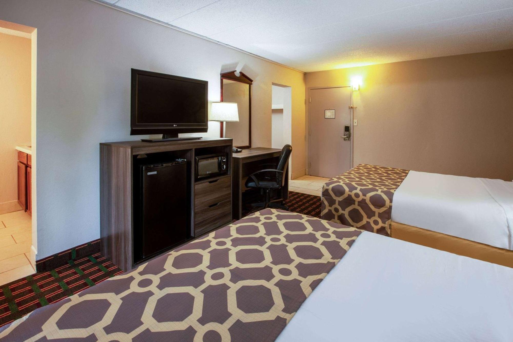 Motel Baymont By Wyndham Northwood Exteriér fotografie