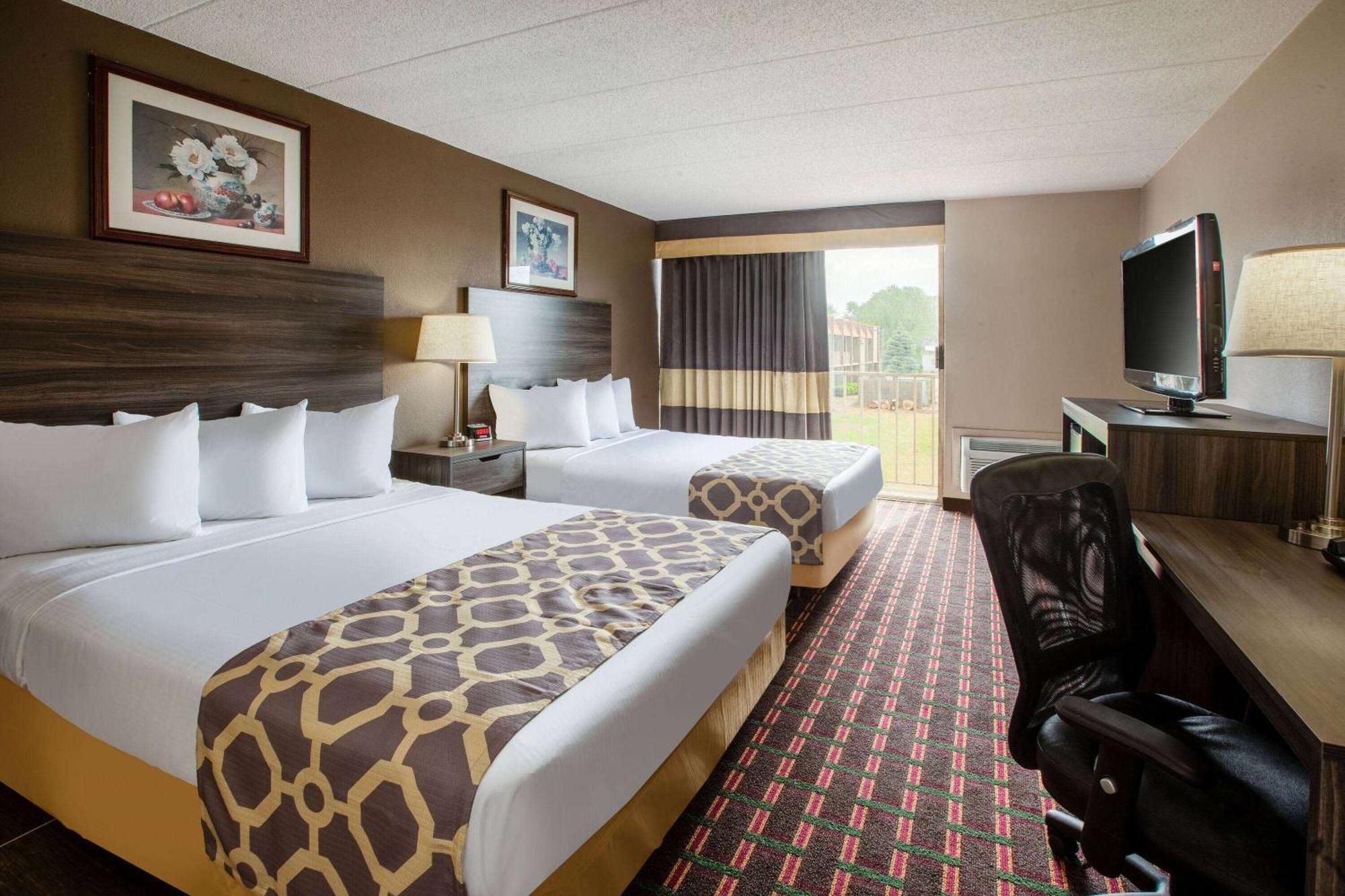Motel Baymont By Wyndham Northwood Exteriér fotografie