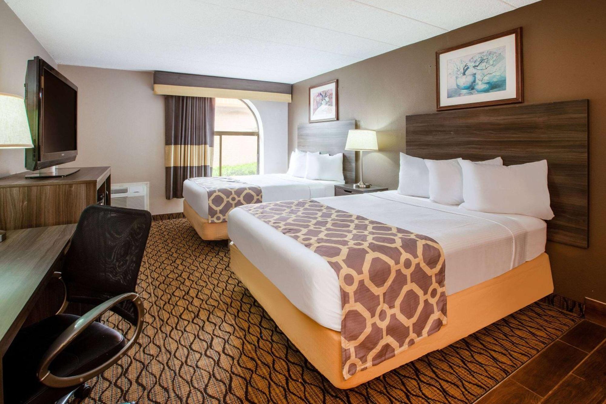 Motel Baymont By Wyndham Northwood Exteriér fotografie