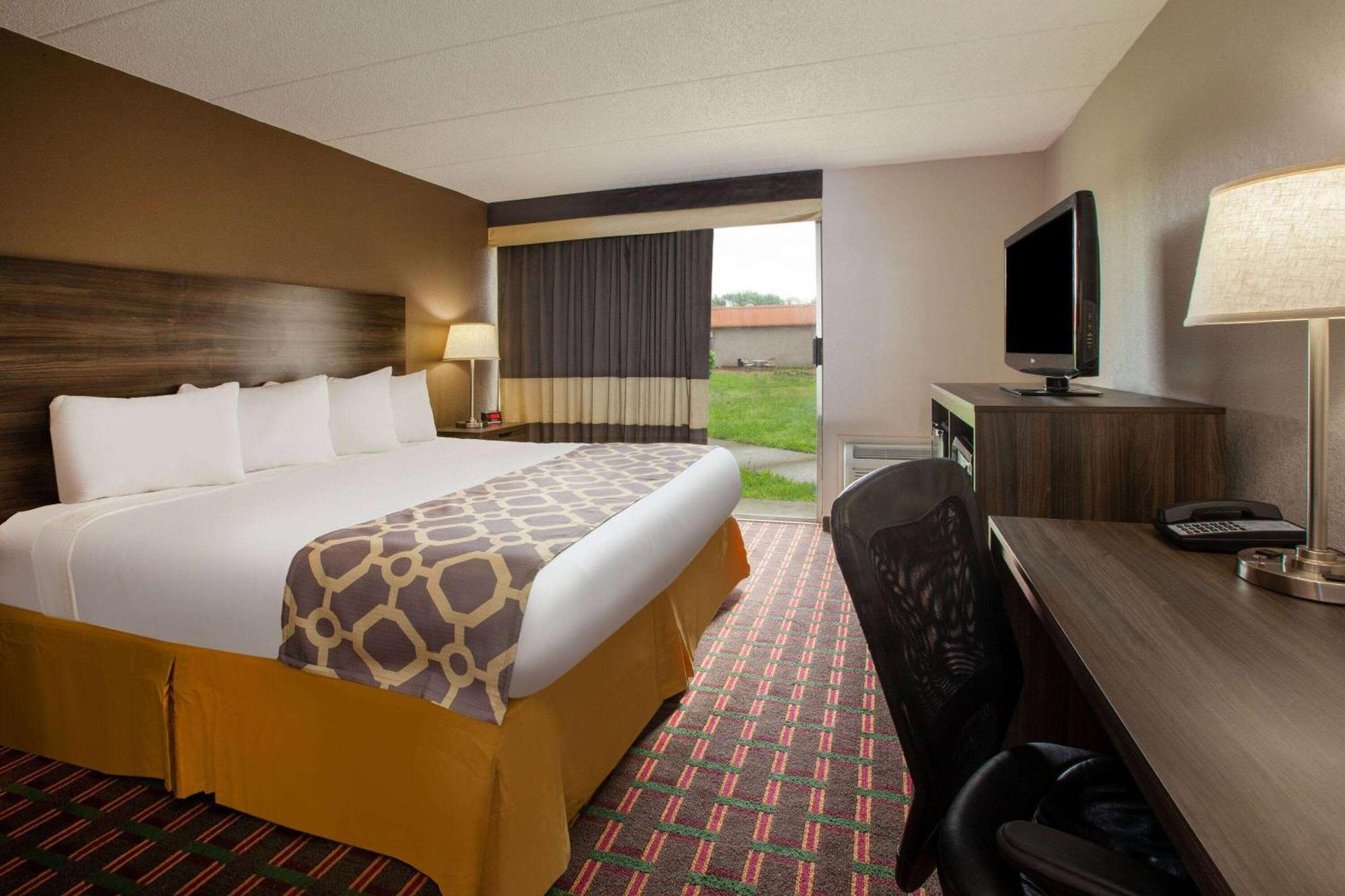 Motel Baymont By Wyndham Northwood Exteriér fotografie